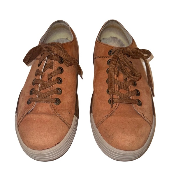 Dr. Martens Amory 7-Eye Lowtop Sneaker Newbuck AirWear Cushion Rubber Sole Sz 8 - Picture 6 of 8